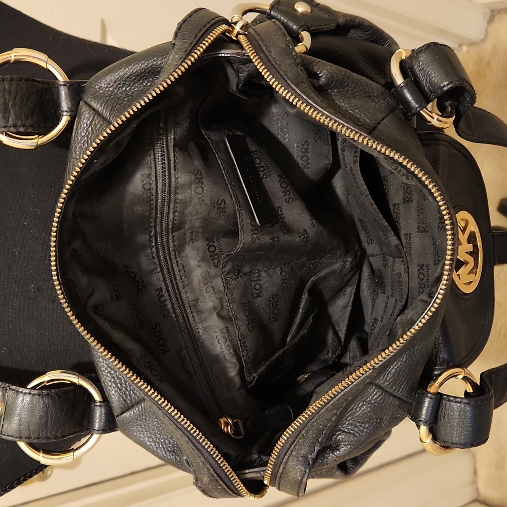 Michael Michael Kors, Black & Gold Satchel Purse - Picture 11 of 16